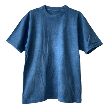 Round T-shirt made in Japan, indigo dyed (shelf)